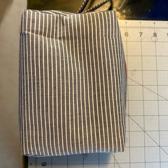 Hand made lined toiletry bag - Picture 3 of 3